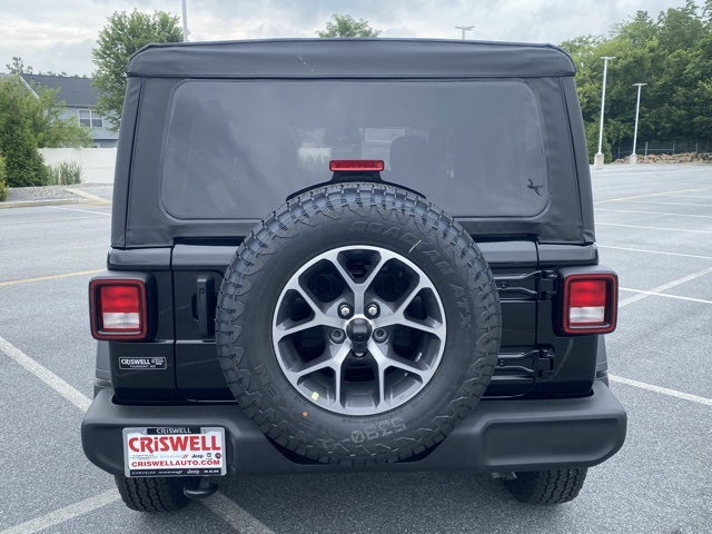 new 2025 Jeep Wrangler car, priced at $36,984