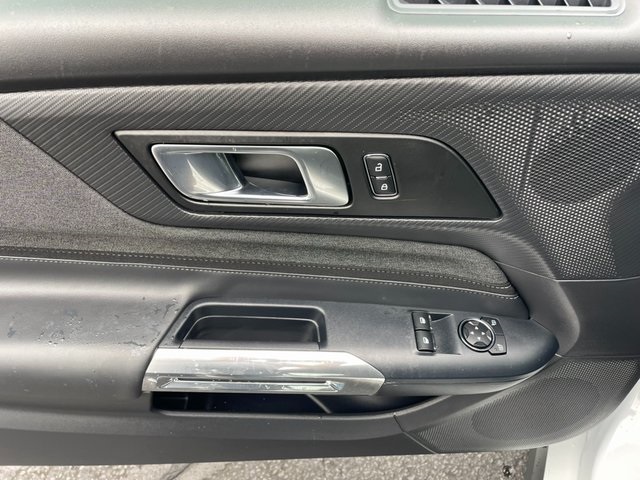 used 2025 Ford Mustang car, priced at $40,983