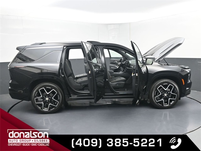 new 2026 Chevrolet Traverse car, priced at $59,219