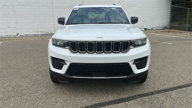 new 2025 Jeep Grand Cherokee car, priced at $41,648