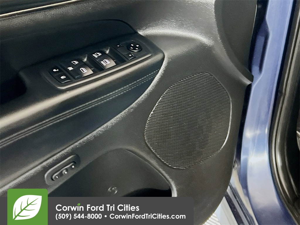 used 2020 Jeep Grand Cherokee car, priced at $24,637