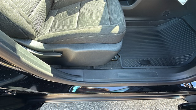 new 2026 Chevrolet Equinox car, priced at $30,820