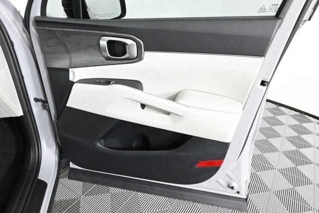 new 2025 Kia Sorento car, priced at $41,222