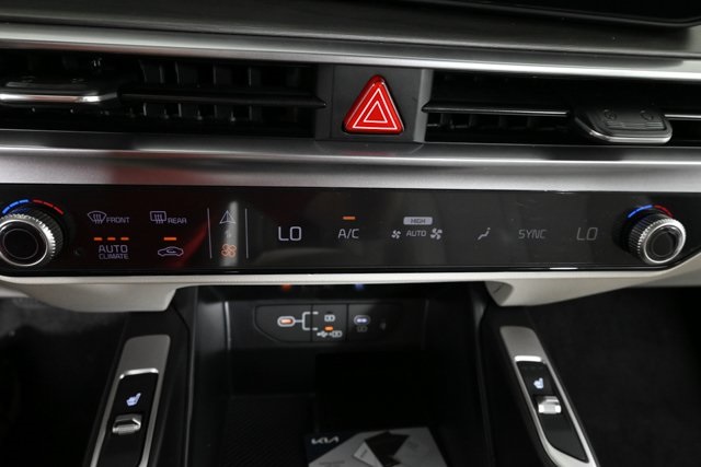 new 2025 Kia Sorento car, priced at $41,222