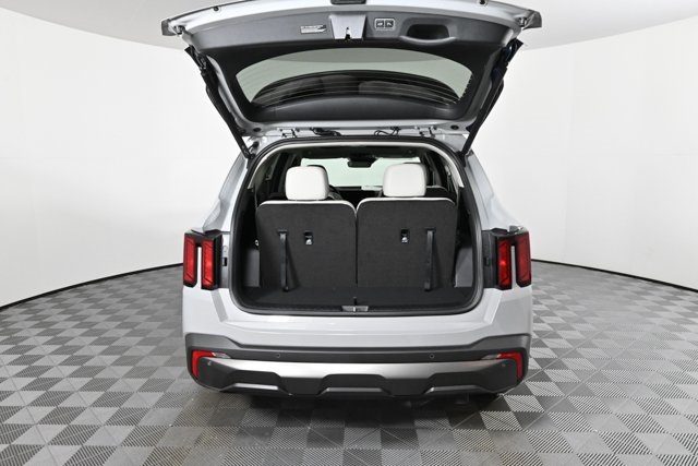 new 2025 Kia Sorento car, priced at $41,222