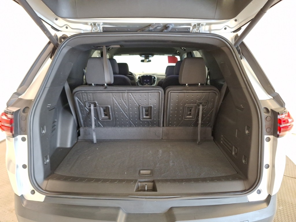 used 2022 Chevrolet Traverse car, priced at $25,993