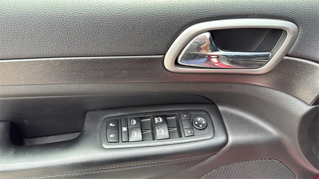 used 2018 Jeep Grand Cherokee car, priced at $16,352
