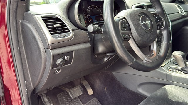 used 2018 Jeep Grand Cherokee car, priced at $16,352