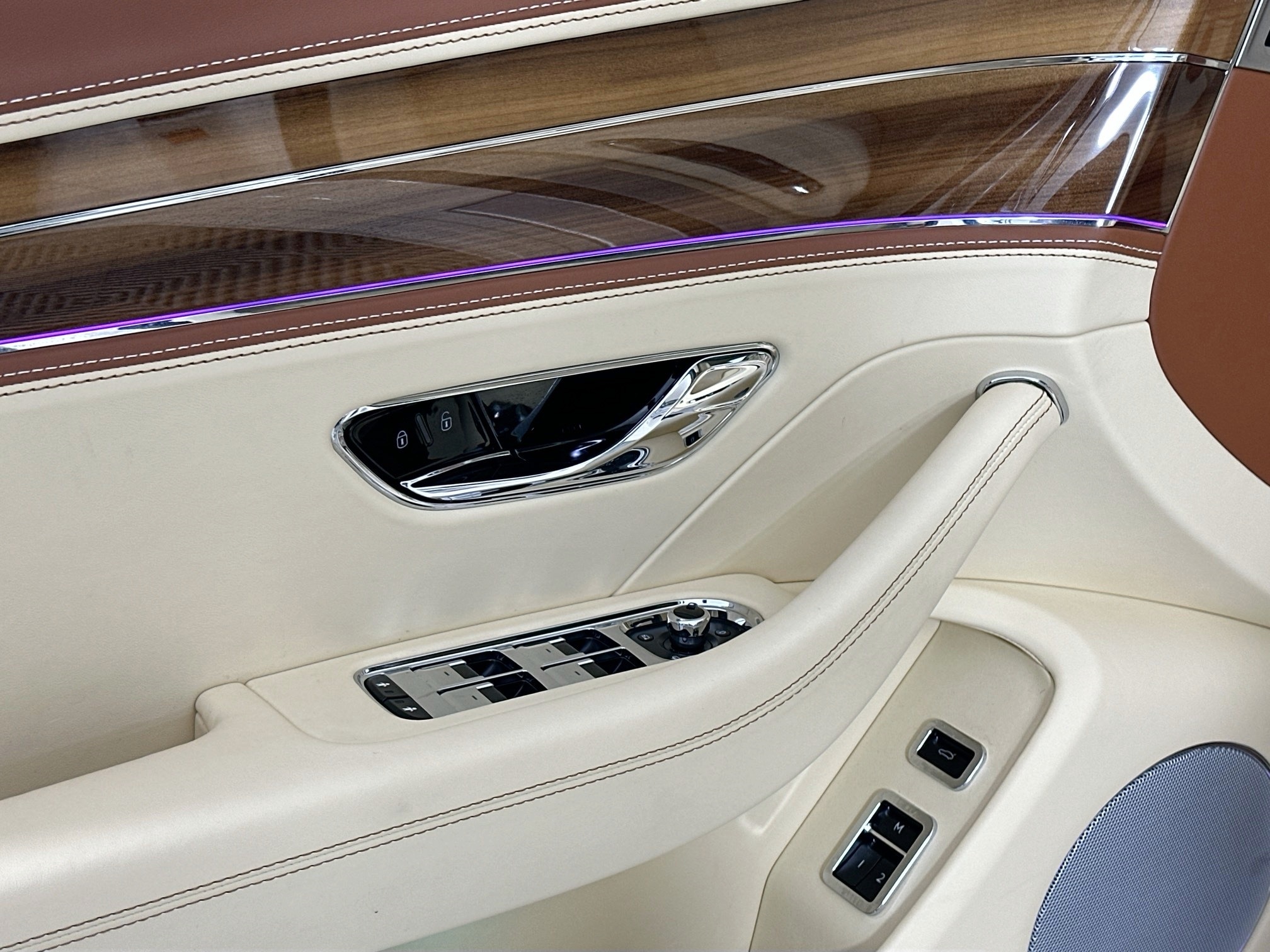 used 2024 Bentley Flying Spur car