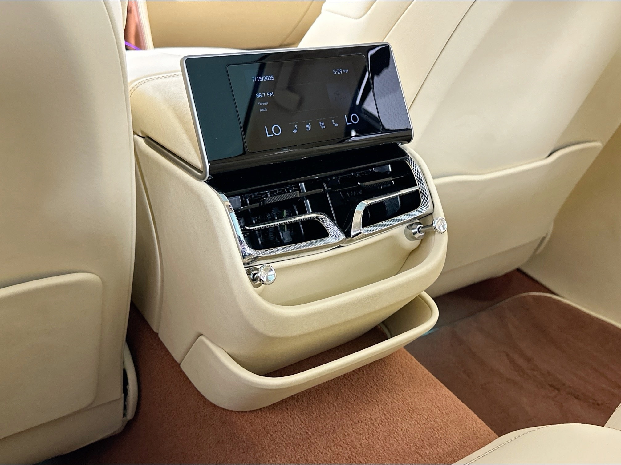 used 2024 Bentley Flying Spur car