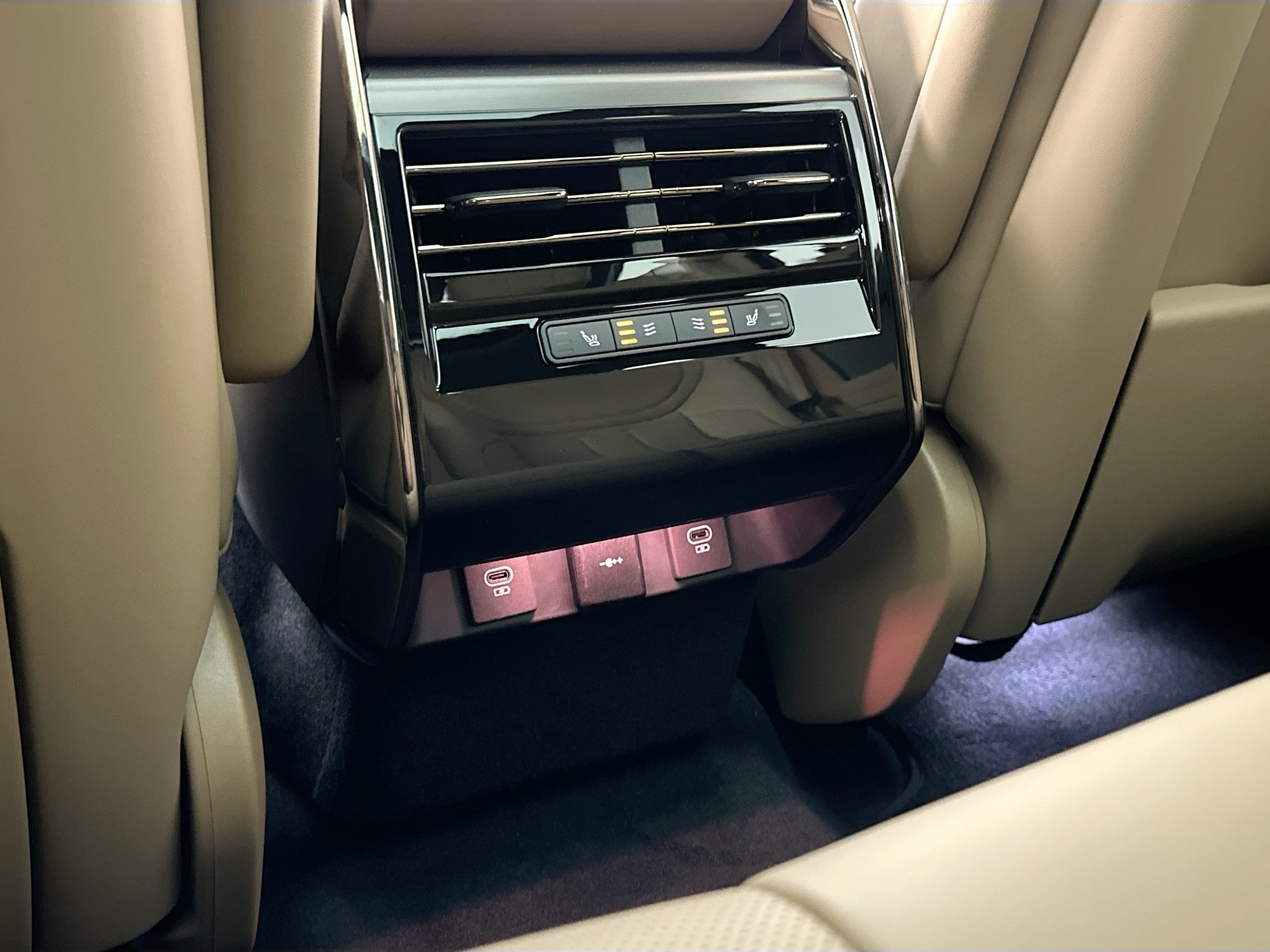 used 2025 Land Rover Range Rover Sport car, priced at $86,175