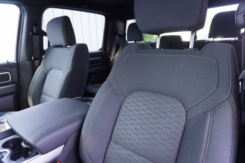 new 2025 Ram 1500 car, priced at $46,671