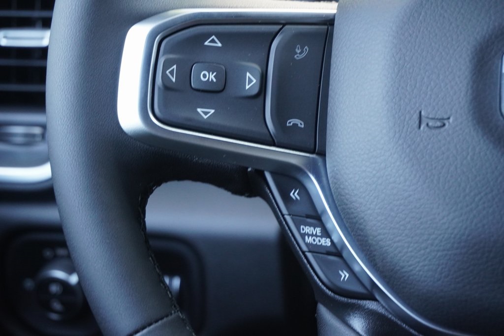 new 2025 Ram 1500 car, priced at $46,671