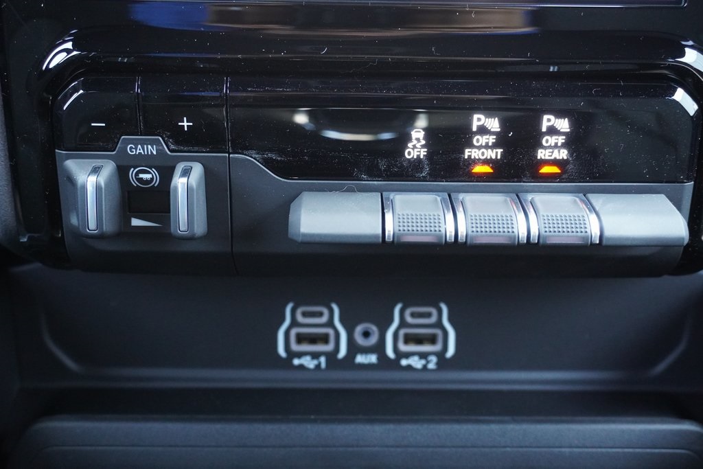 new 2025 Ram 1500 car, priced at $46,671