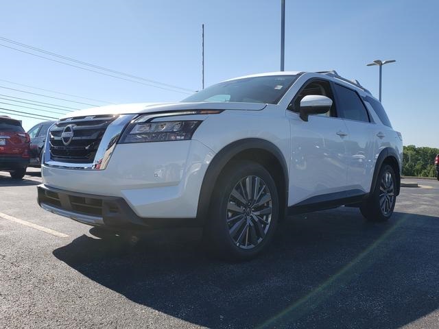 new 2025 Nissan Pathfinder car, priced at $46,774