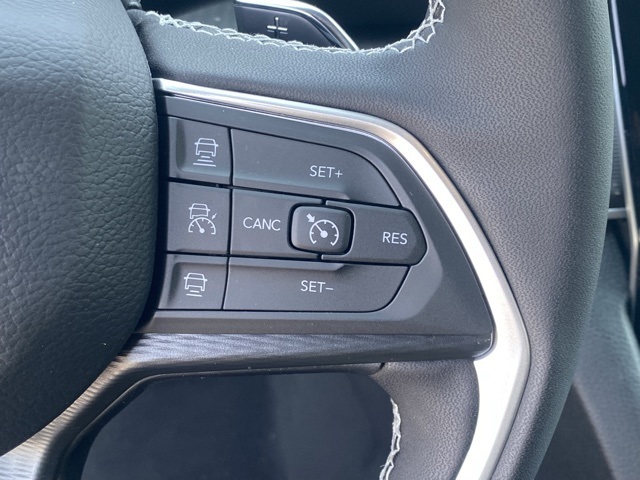 new 2025 Jeep Grand Cherokee car, priced at $35,531