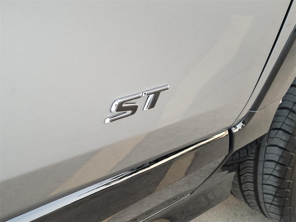 used 2025 Buick Encore GX car, priced at $24,278