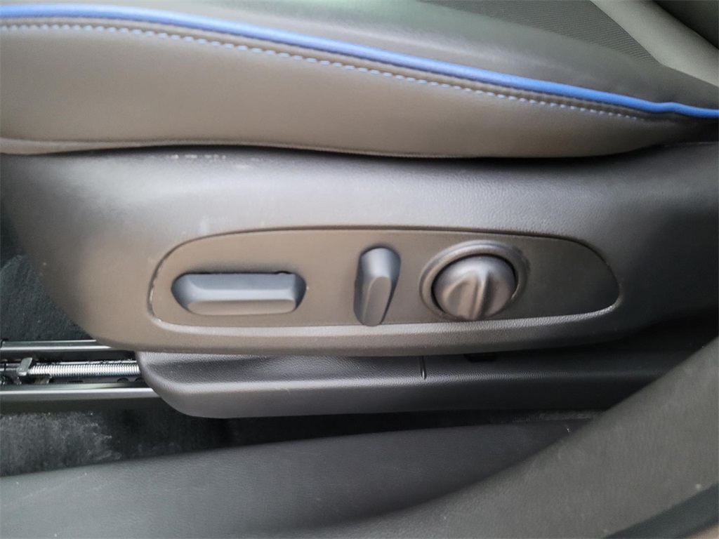 used 2025 Buick Encore GX car, priced at $24,278