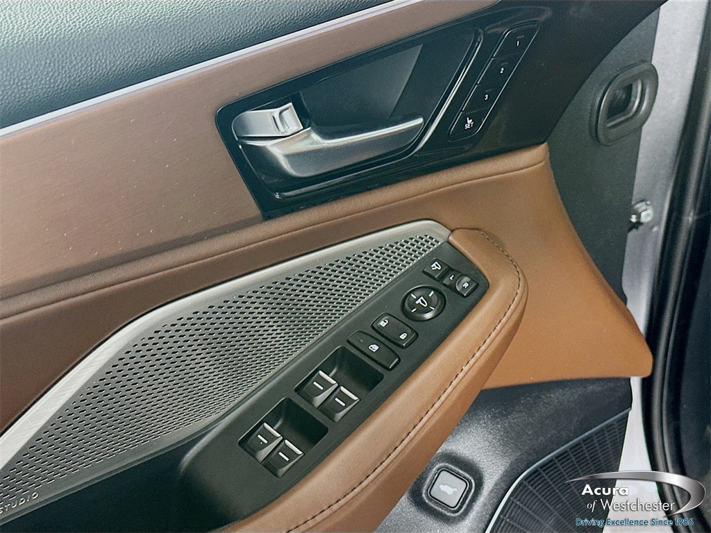 used 2023 Acura MDX car, priced at $40,299