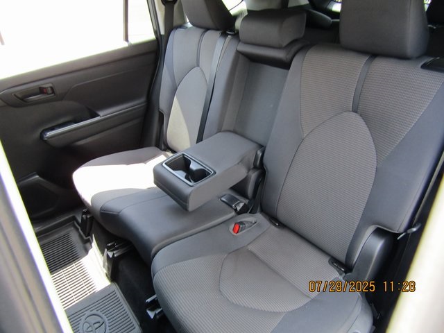 used 2022 Toyota Highlander car, priced at $33,999