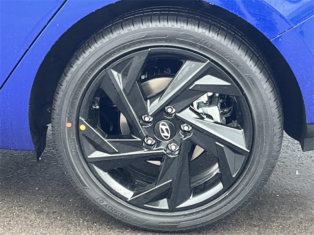 new 2026 Hyundai Elantra Hybrid car, priced at $27,950