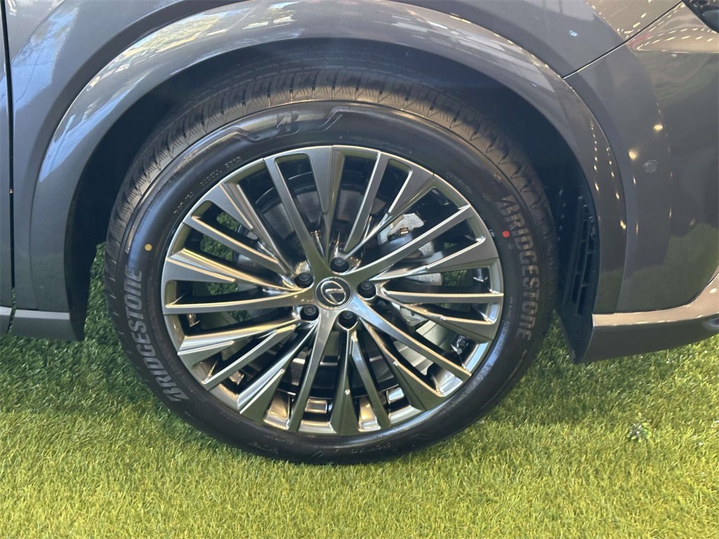 new 2025 Lexus RX car, priced at $77,604