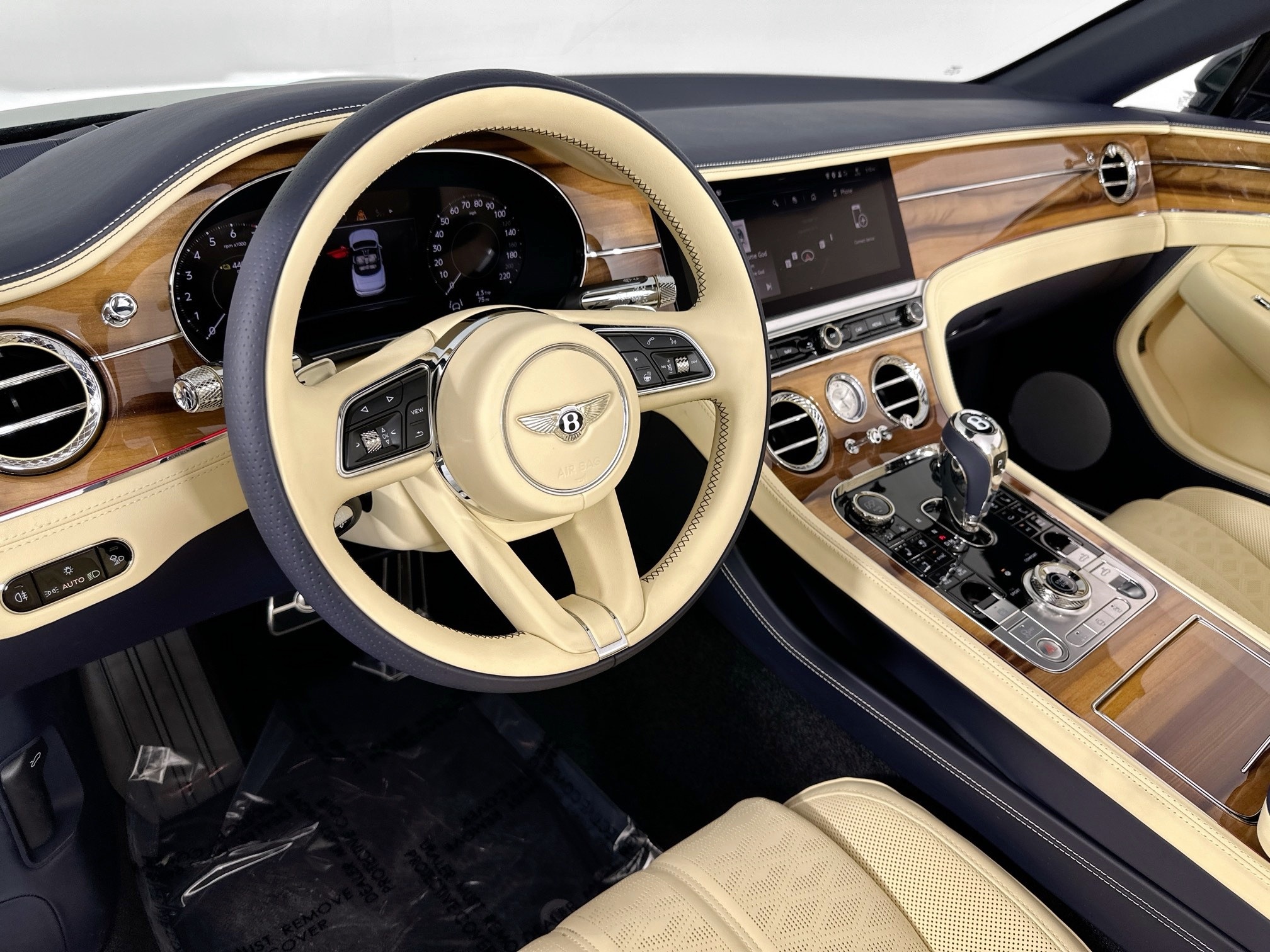 new 2025 Bentley Continental GTC car