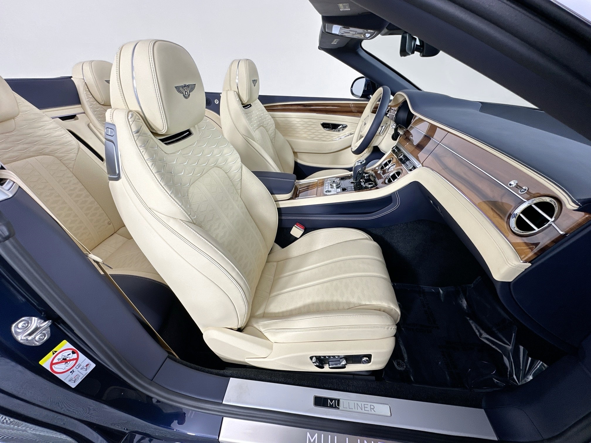 new 2025 Bentley Continental GTC car