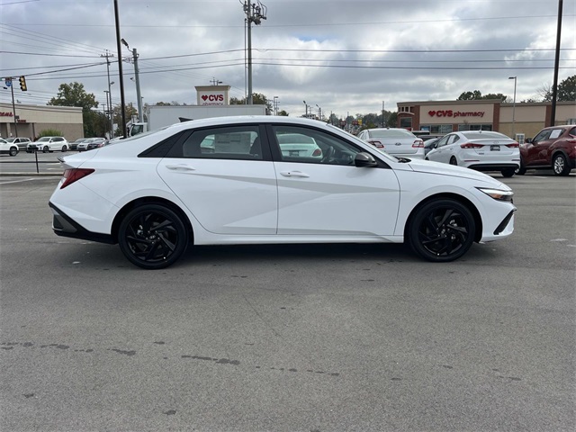 new 2026 Hyundai Elantra Hybrid car, priced at $28,590