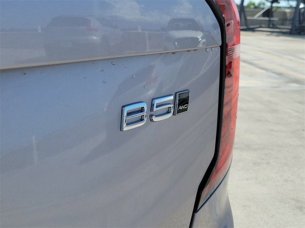 new 2026 Volvo XC90 car, priced at $69,375