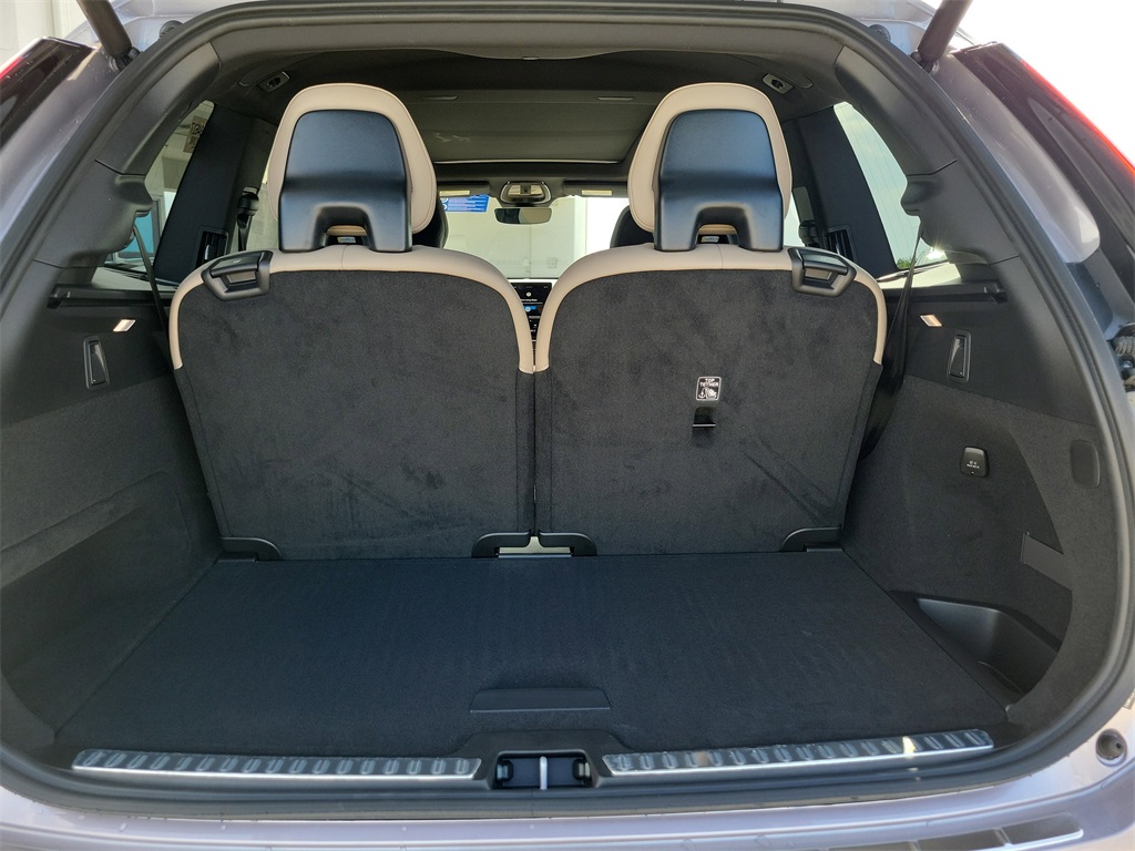 new 2026 Volvo XC90 car, priced at $69,375