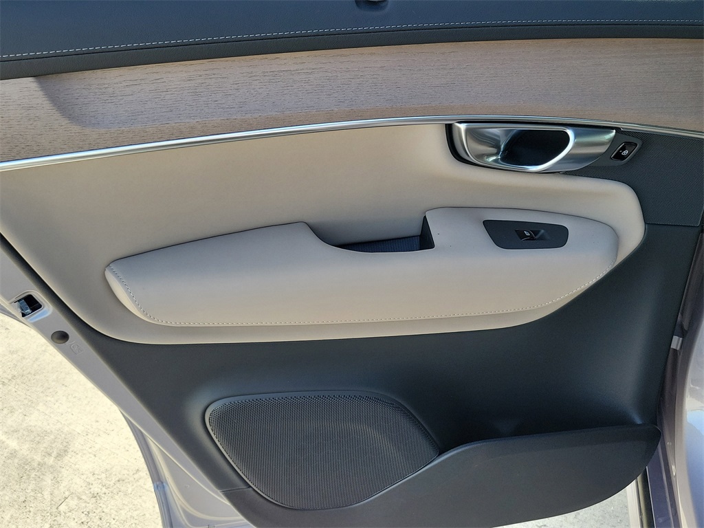 new 2026 Volvo XC90 car, priced at $69,375