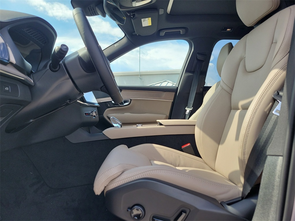 new 2026 Volvo XC90 car, priced at $69,375