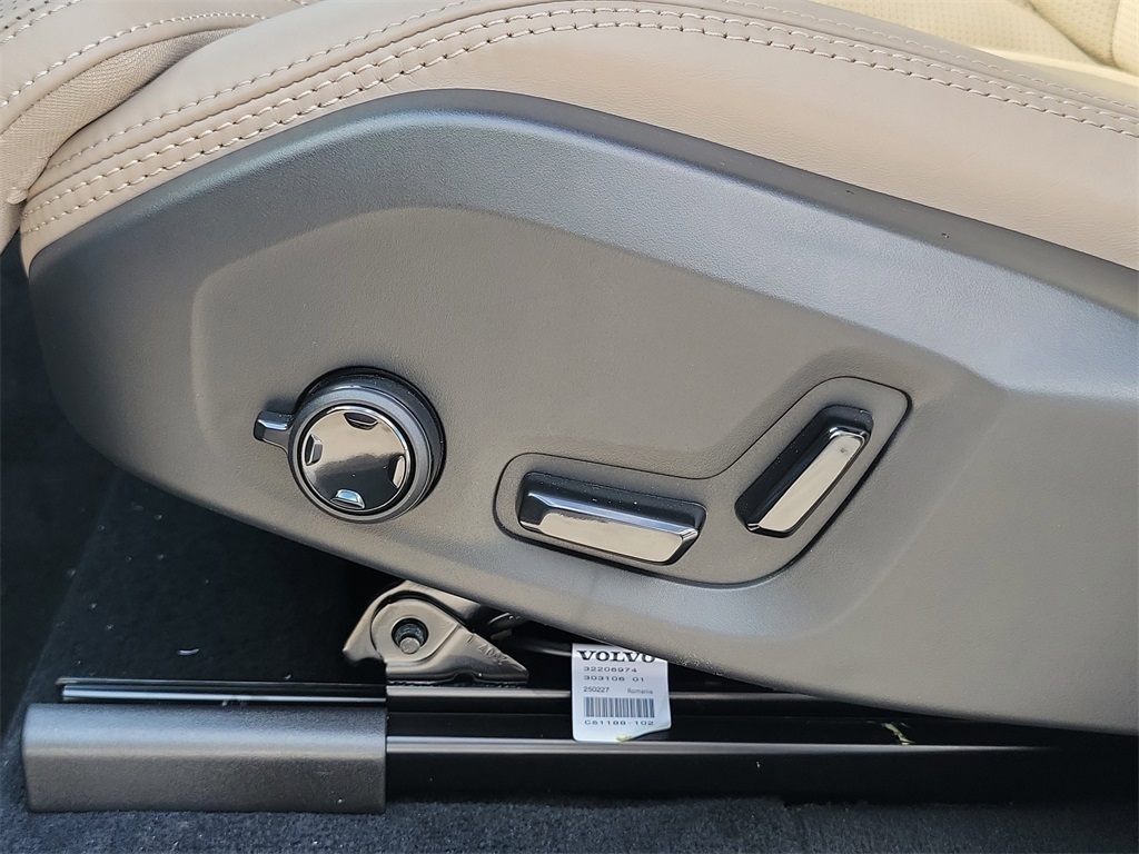 new 2026 Volvo XC90 car, priced at $69,375