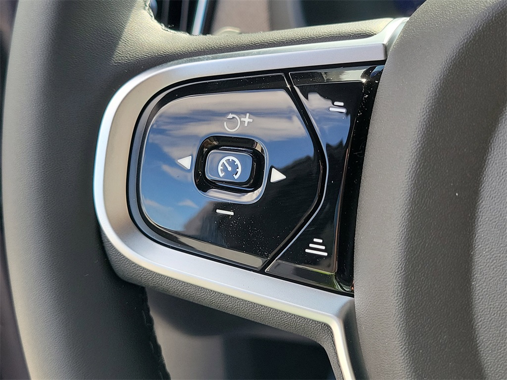 new 2026 Volvo XC90 car, priced at $69,375