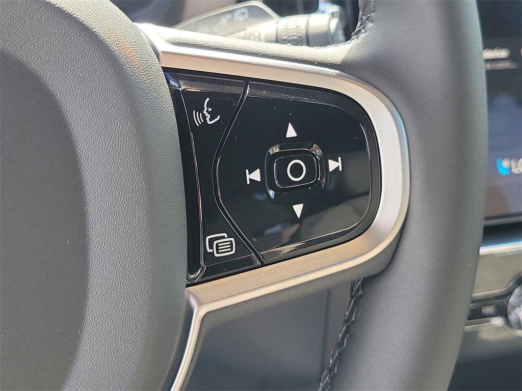 new 2026 Volvo XC90 car, priced at $69,375