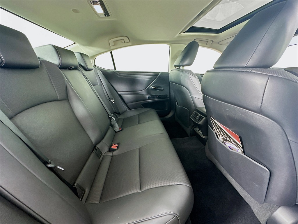 used 2022 Lexus ES car, priced at $32,490