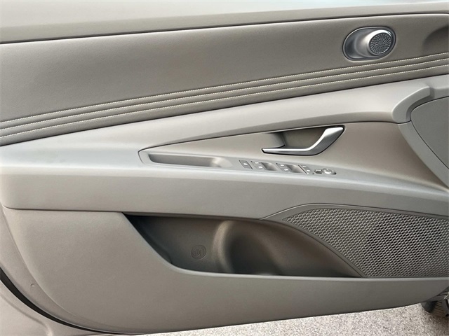 new 2026 Hyundai Elantra Hybrid car, priced at $28,560