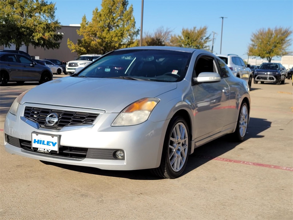 used 2009 Nissan Altima car, priced at $4,995