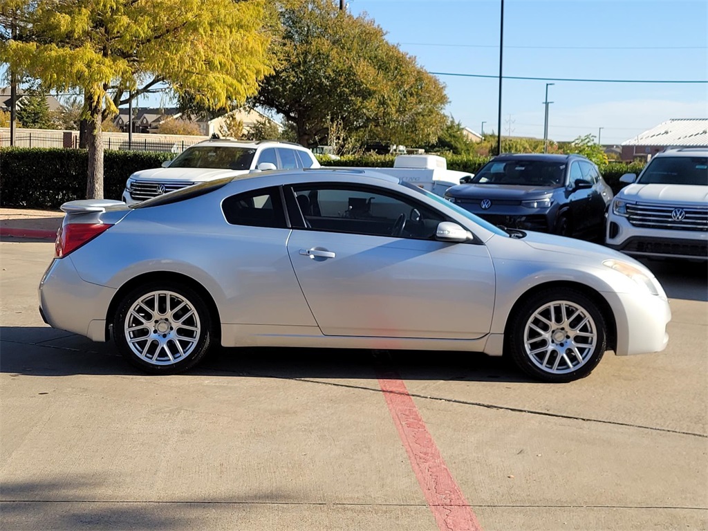 used 2009 Nissan Altima car, priced at $4,995