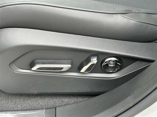 new 2025 Acura RDX car, priced at $55,800