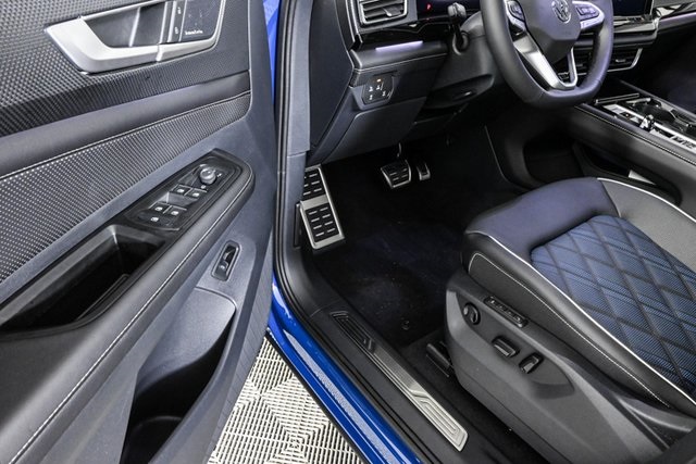 new 2025 Volkswagen Atlas Cross Sport car, priced at $54,182