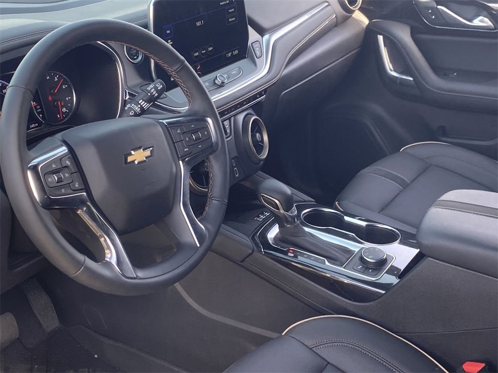 used 2025 Chevrolet Blazer car