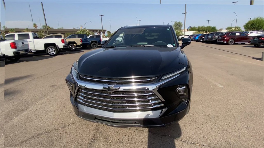 used 2025 Chevrolet Blazer car