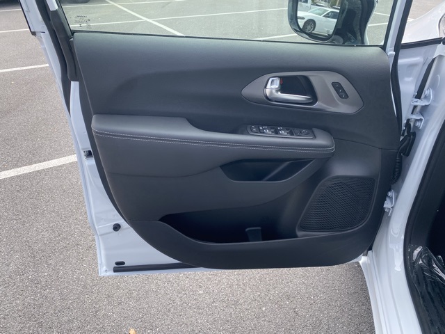 new 2026 Chrysler Pacifica car, priced at $38,324