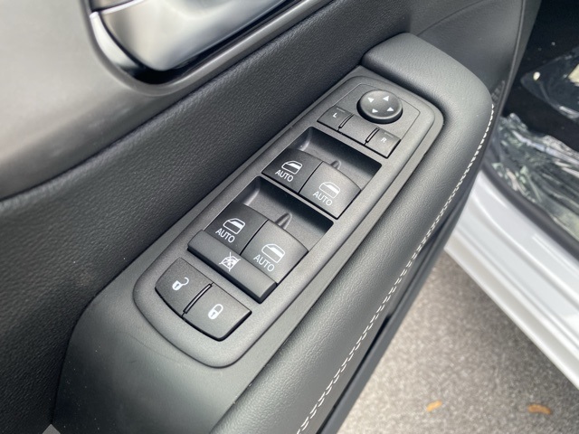 new 2026 Chrysler Pacifica car, priced at $38,324