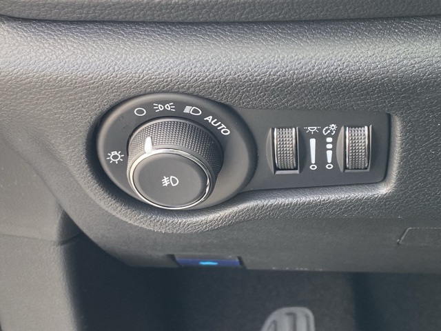 new 2026 Chrysler Pacifica car, priced at $38,324