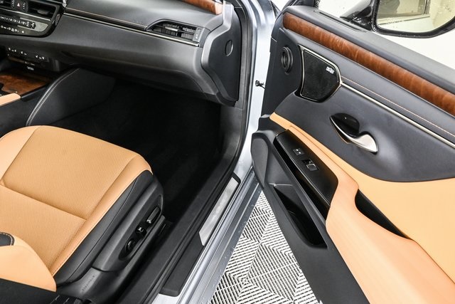 used 2022 Lexus ES car, priced at $37,839