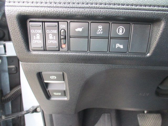 used 2023 Honda Odyssey car, priced at $38,998
