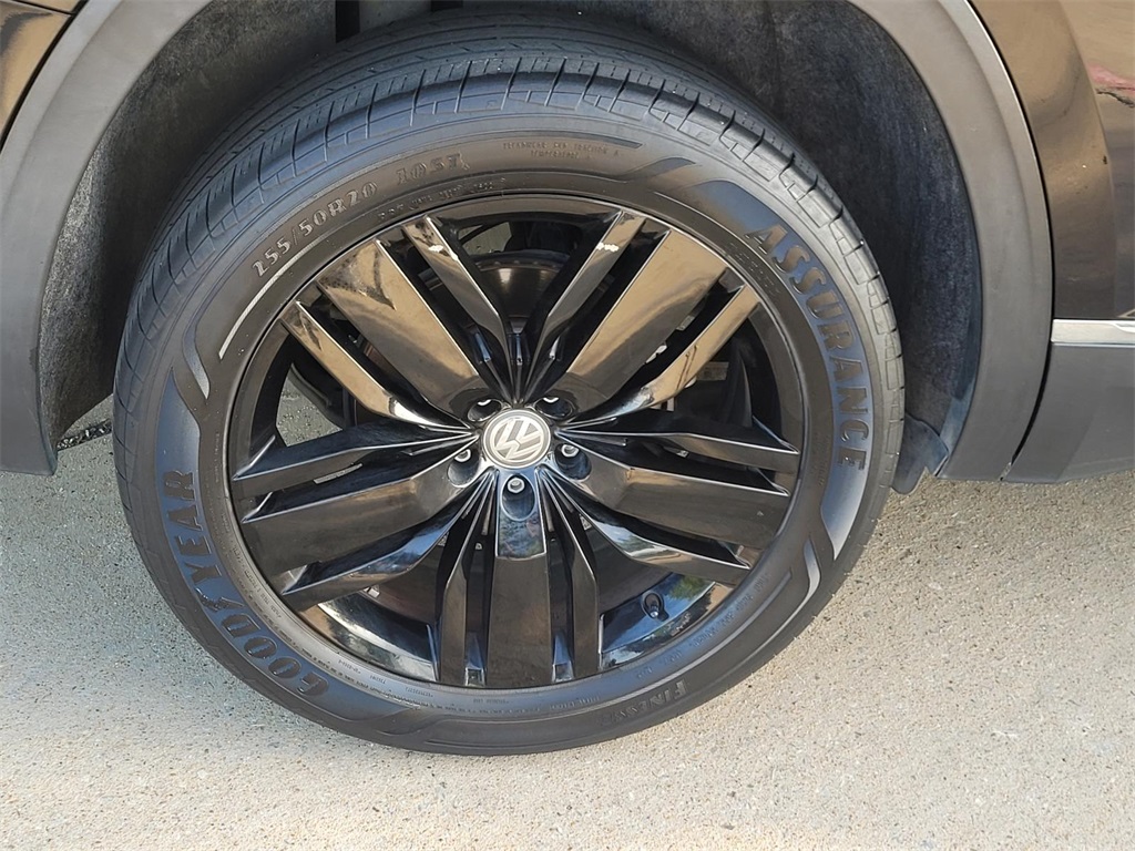 used 2019 Volkswagen Atlas car, priced at $17,990